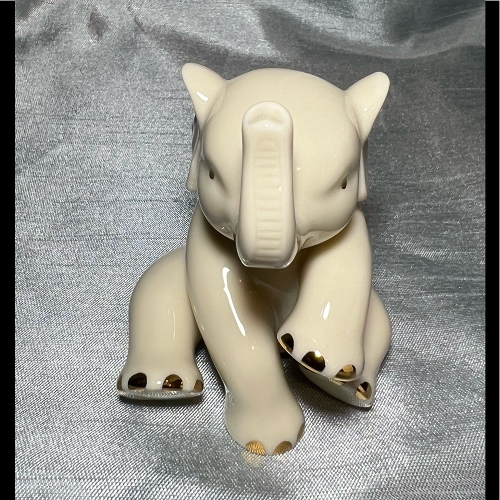 Lenox Ivory Collection  Elephant with 24 karat gold trim, 3’ tall, new in box!